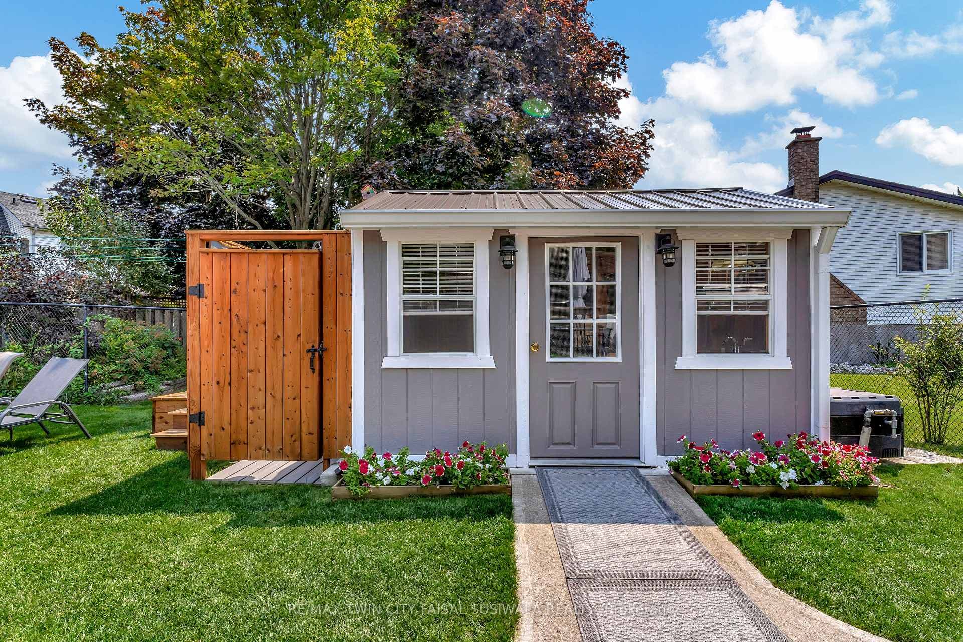 16 Southview Crescent photo 6