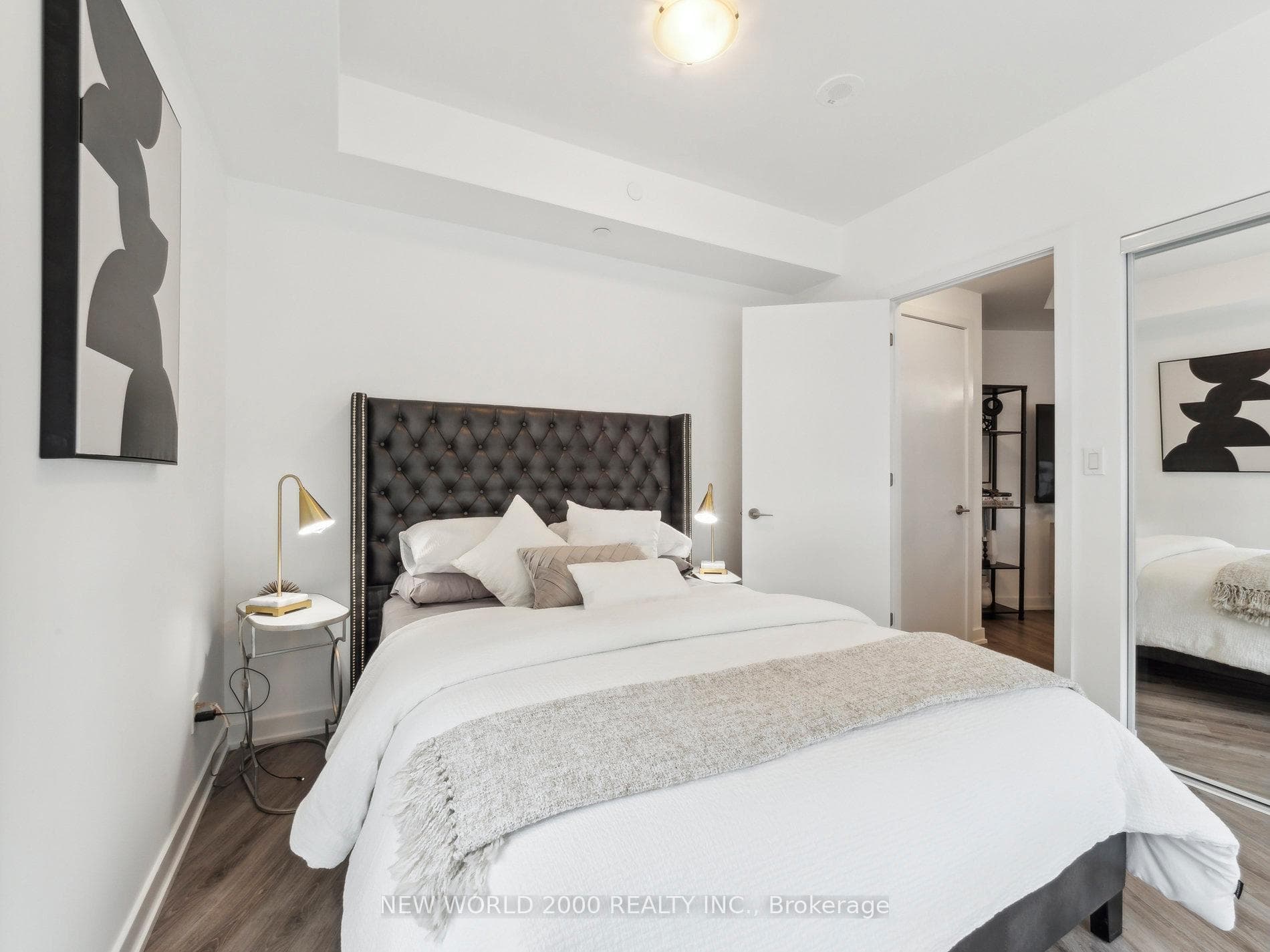 50 Bruyeres Mews Unit 313 photo 18