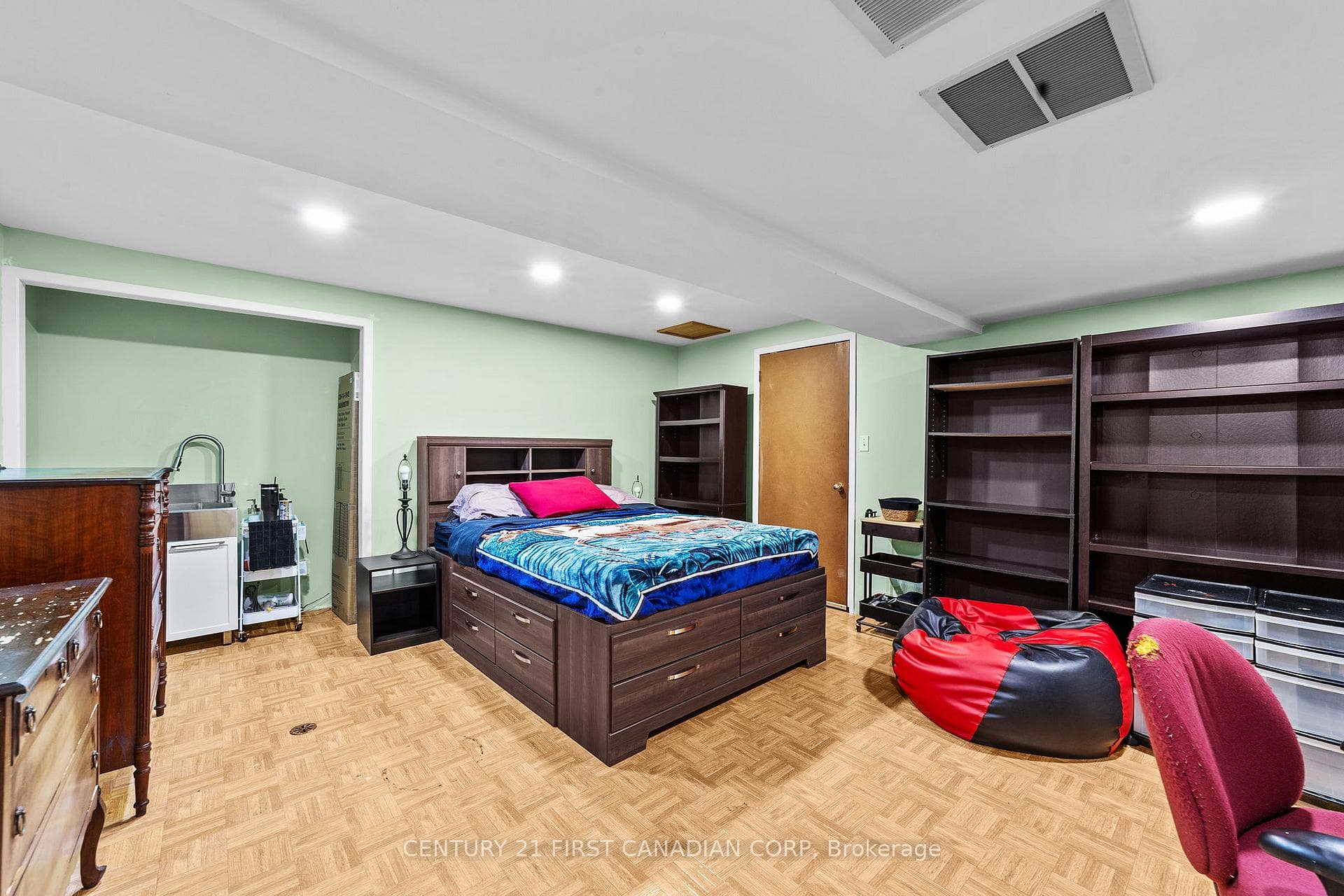 7 Sifton Drive photo 34