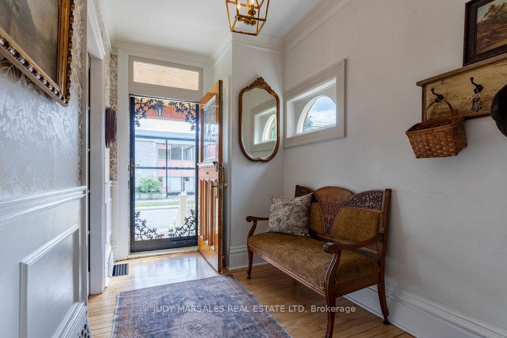 69 Victoria Street photo 3