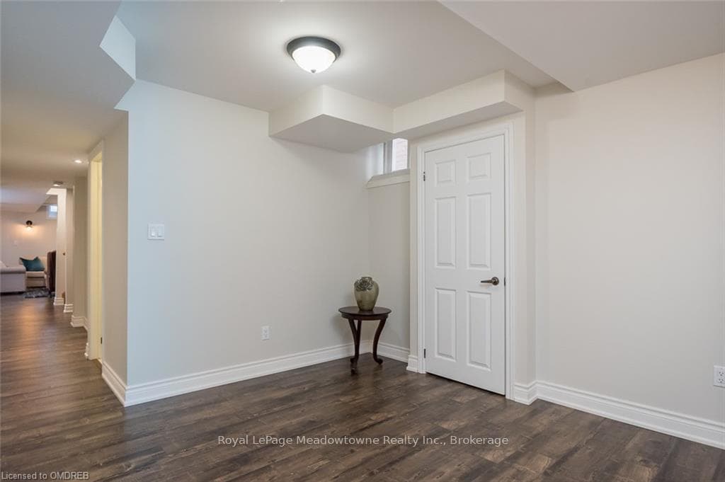 315 GIDDINGS Crescent photo 43