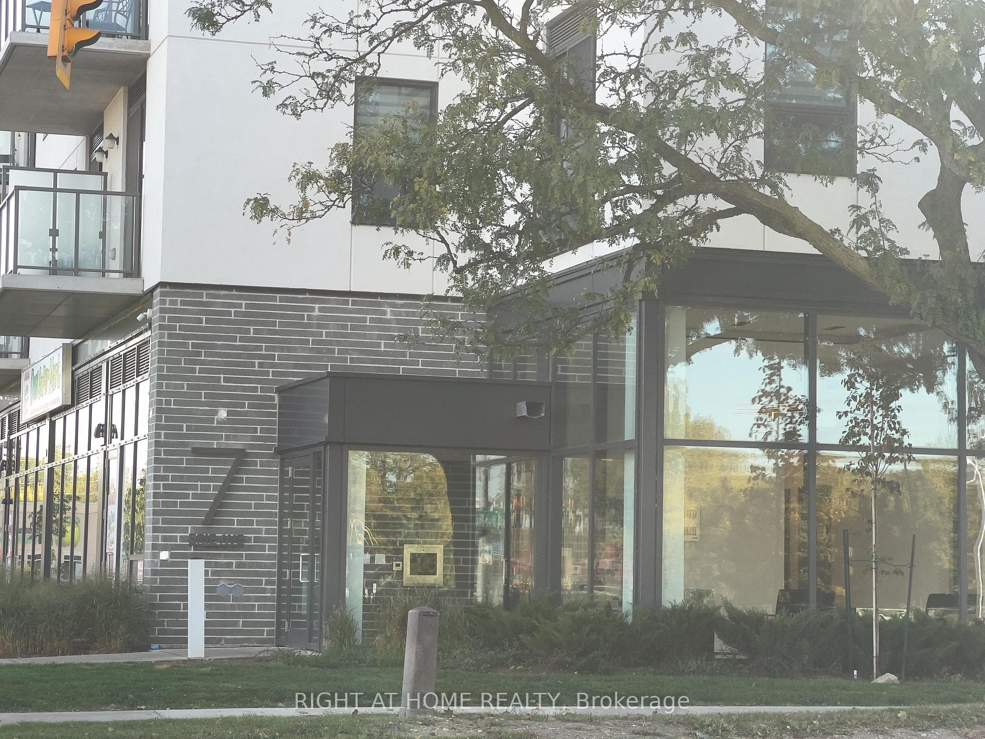 7 Erie Avenue Unit 711 photo 3