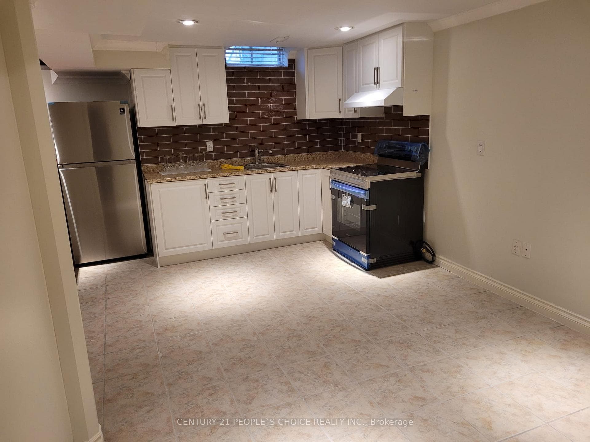 2524 Banfield Road Unit Bsmnt photo 3
