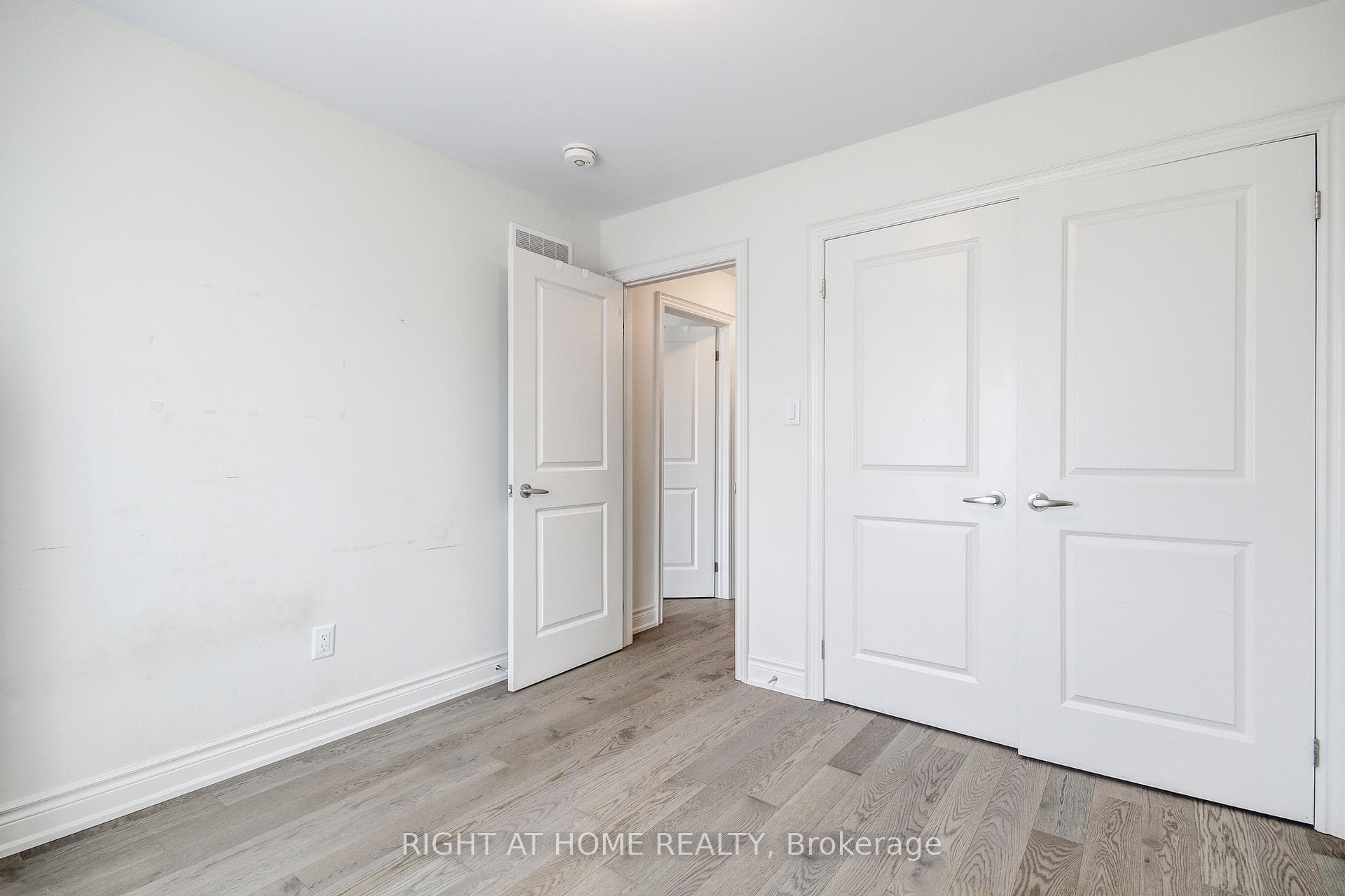 1190 Raspberry Terrace photo 29