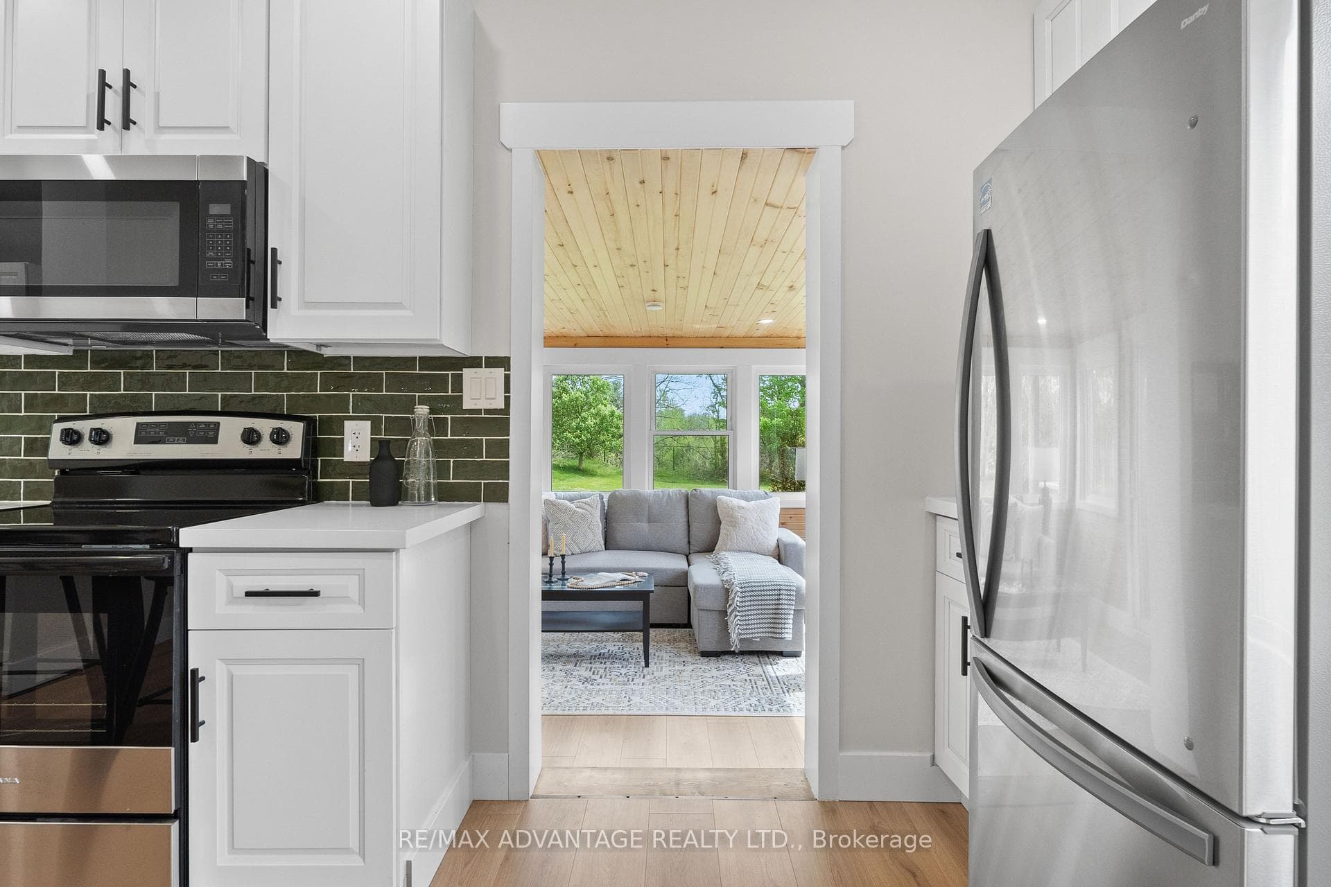 209 Victoria Street photo 14