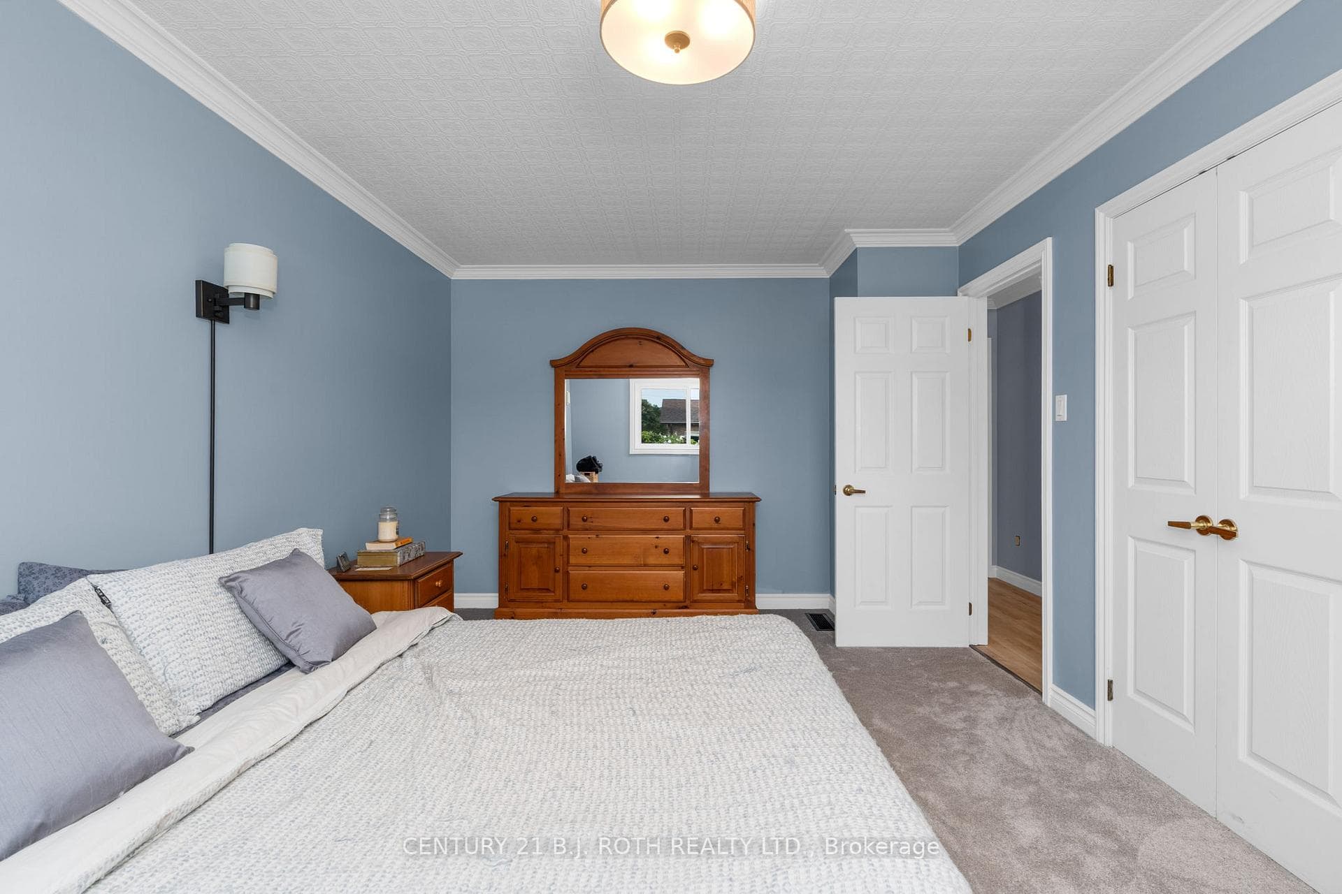 50 Belcourt Avenue photo 16