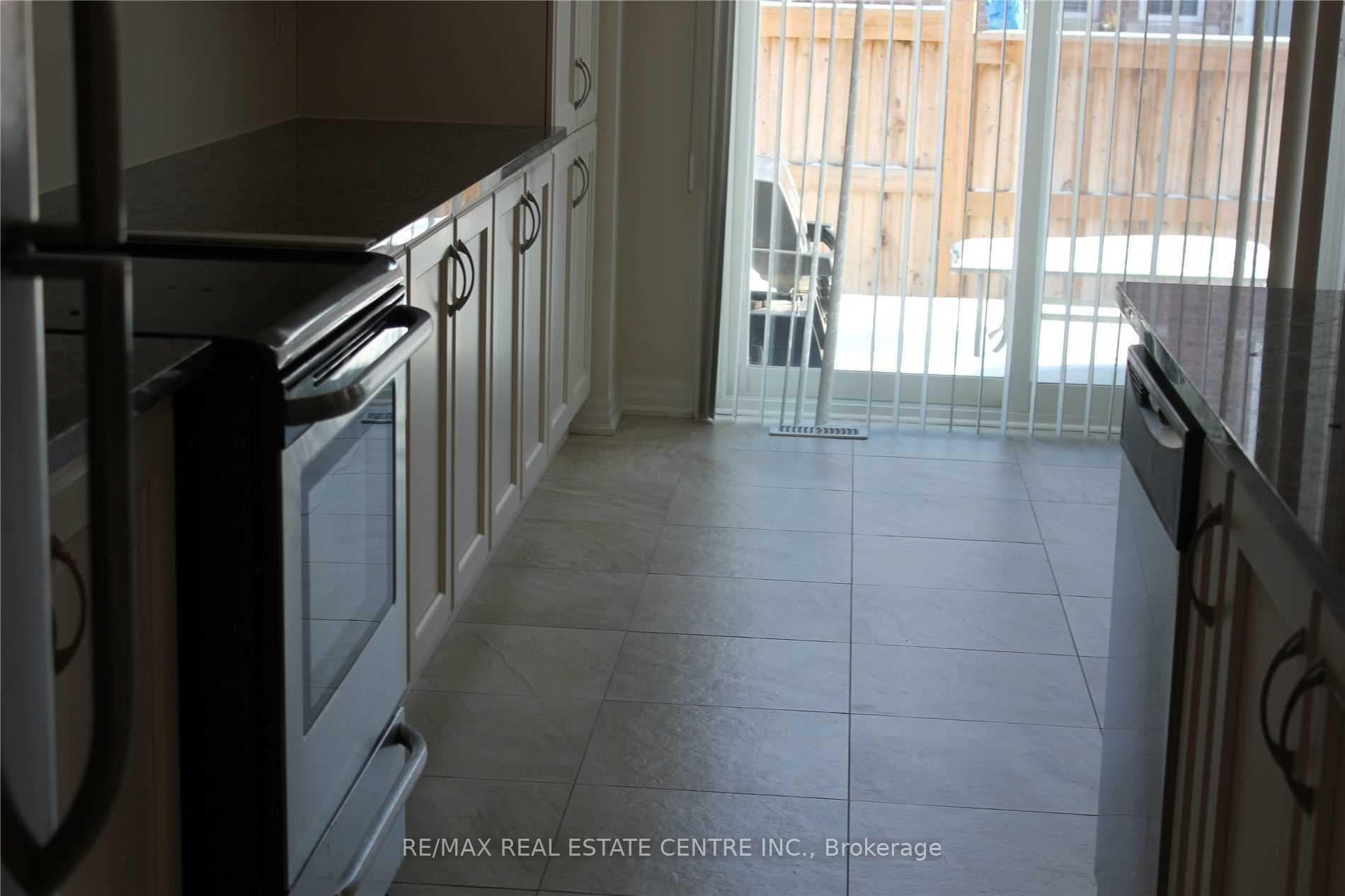 166 Beaveridge Avenue photo 7