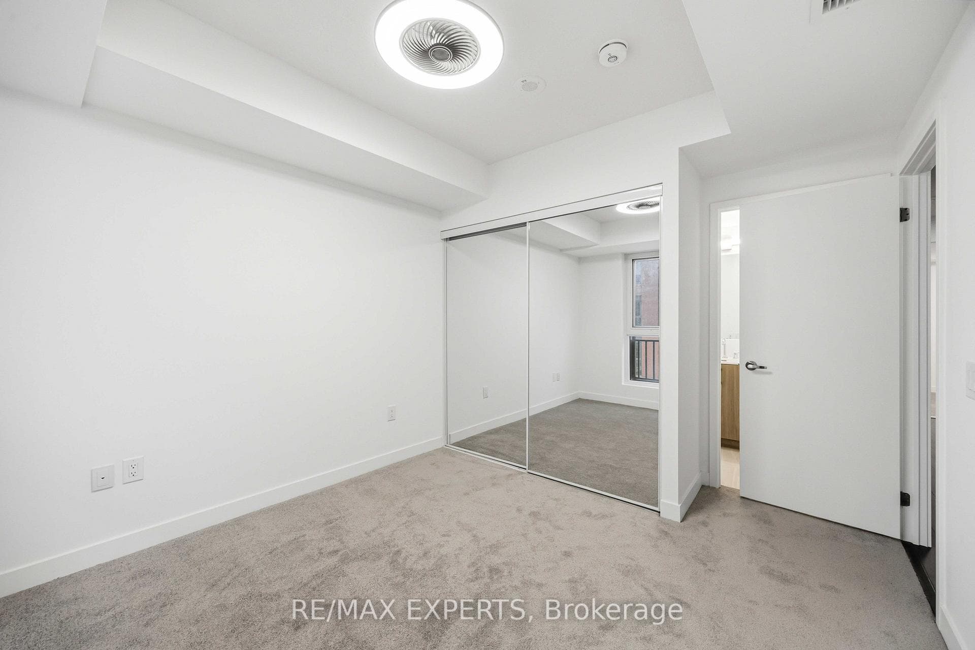 4010 Eglinton Avenue Unit 320 photo 26