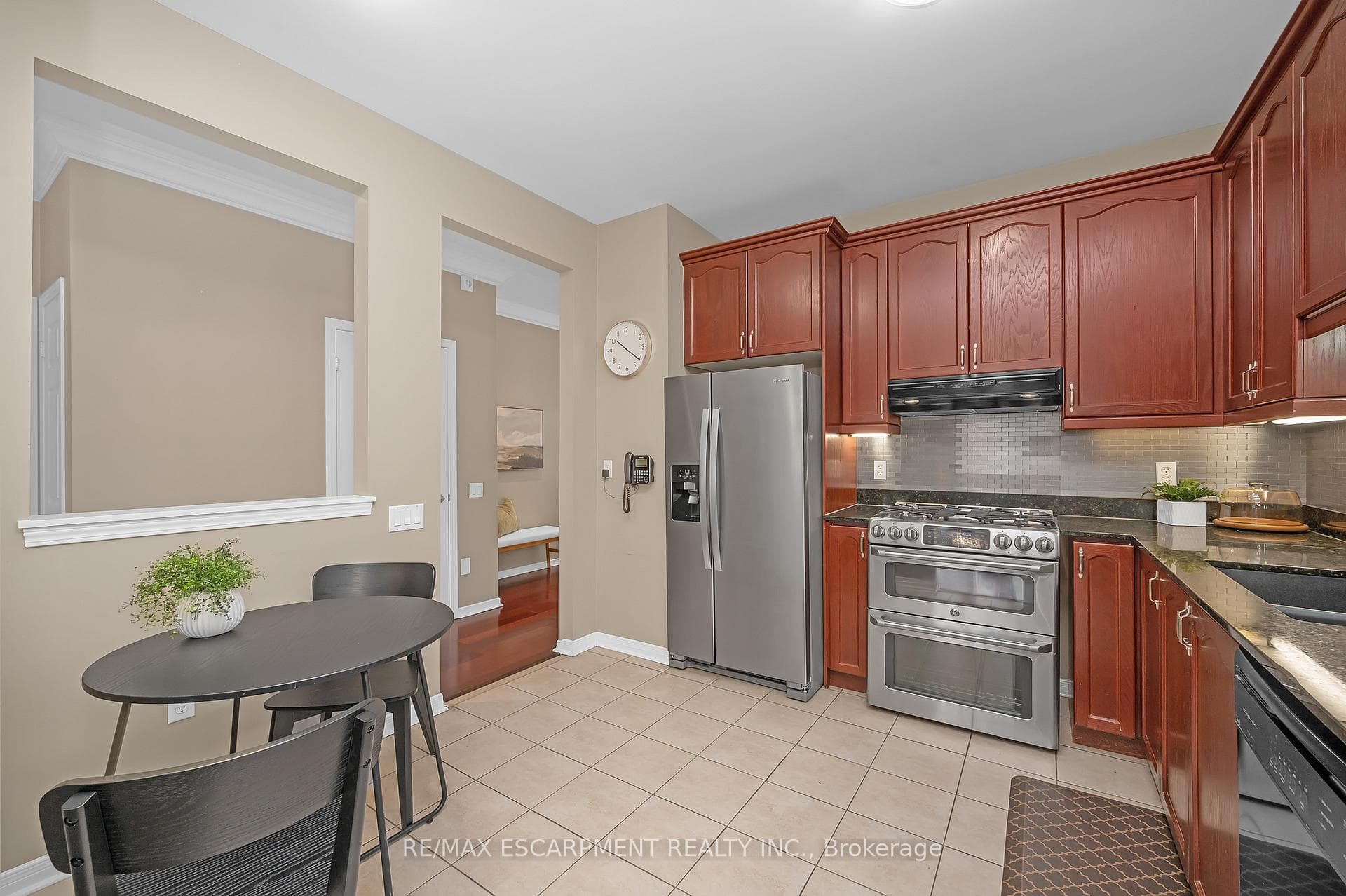 2243 TURNBERRY Road Unit 18 photo 9