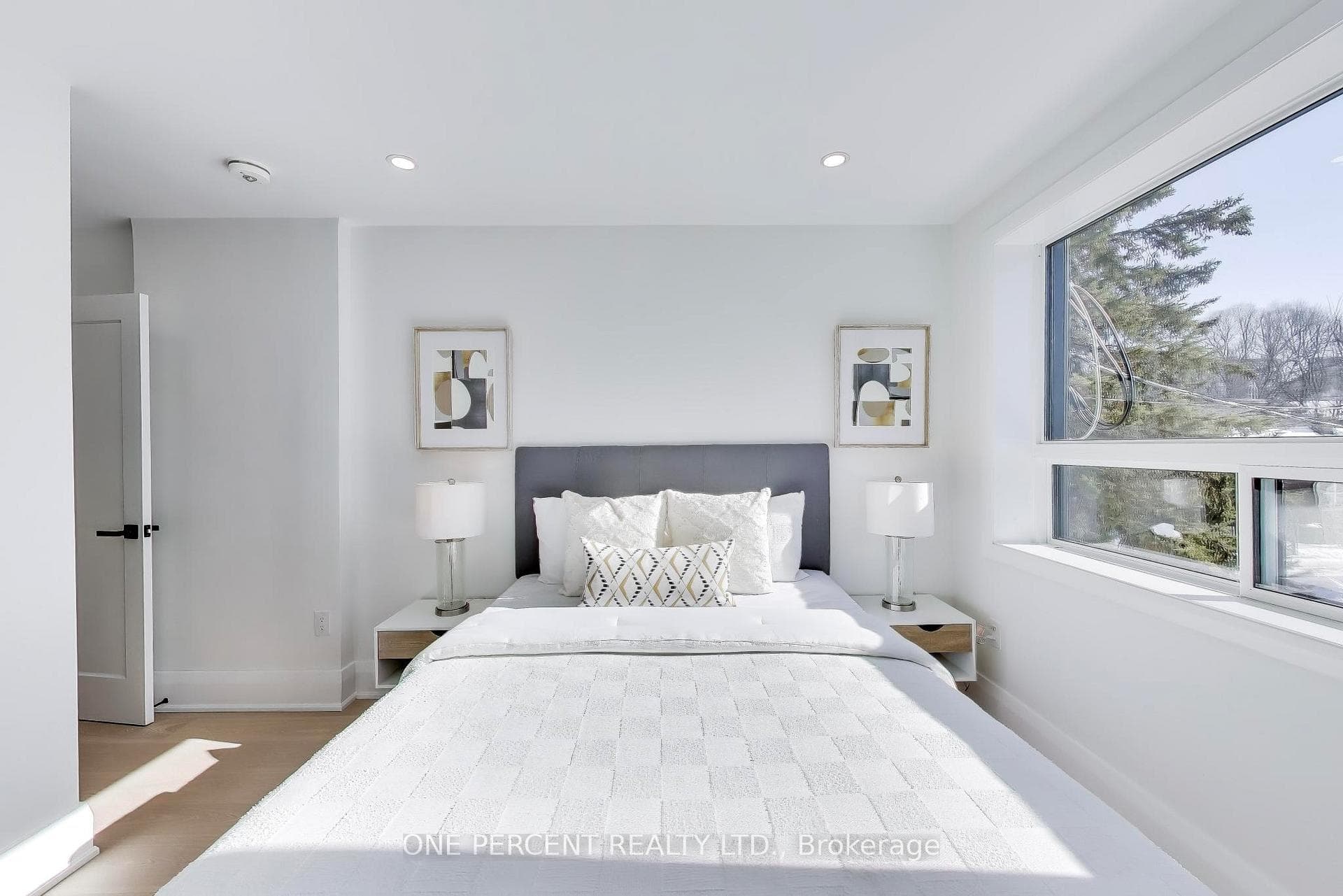 756 Richmond Street photo 12