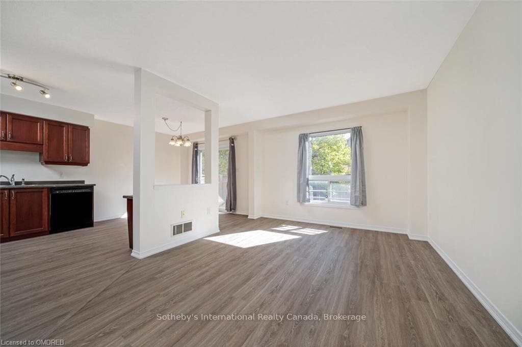 571 WILD IRIS Avenue photo 8