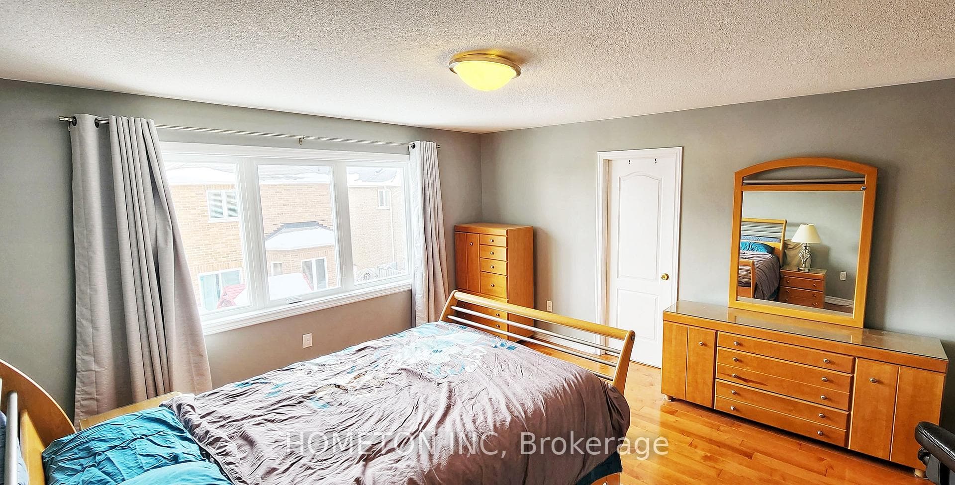 70 Mantle Avenue photo 19