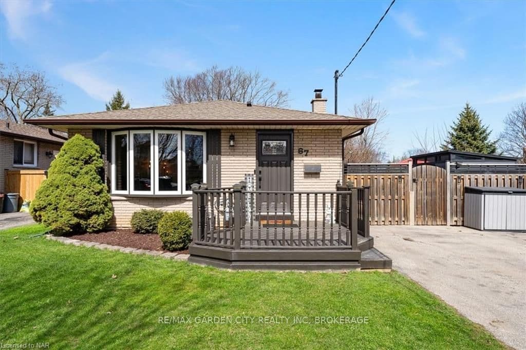 67 LOUIS Avenue photo 2