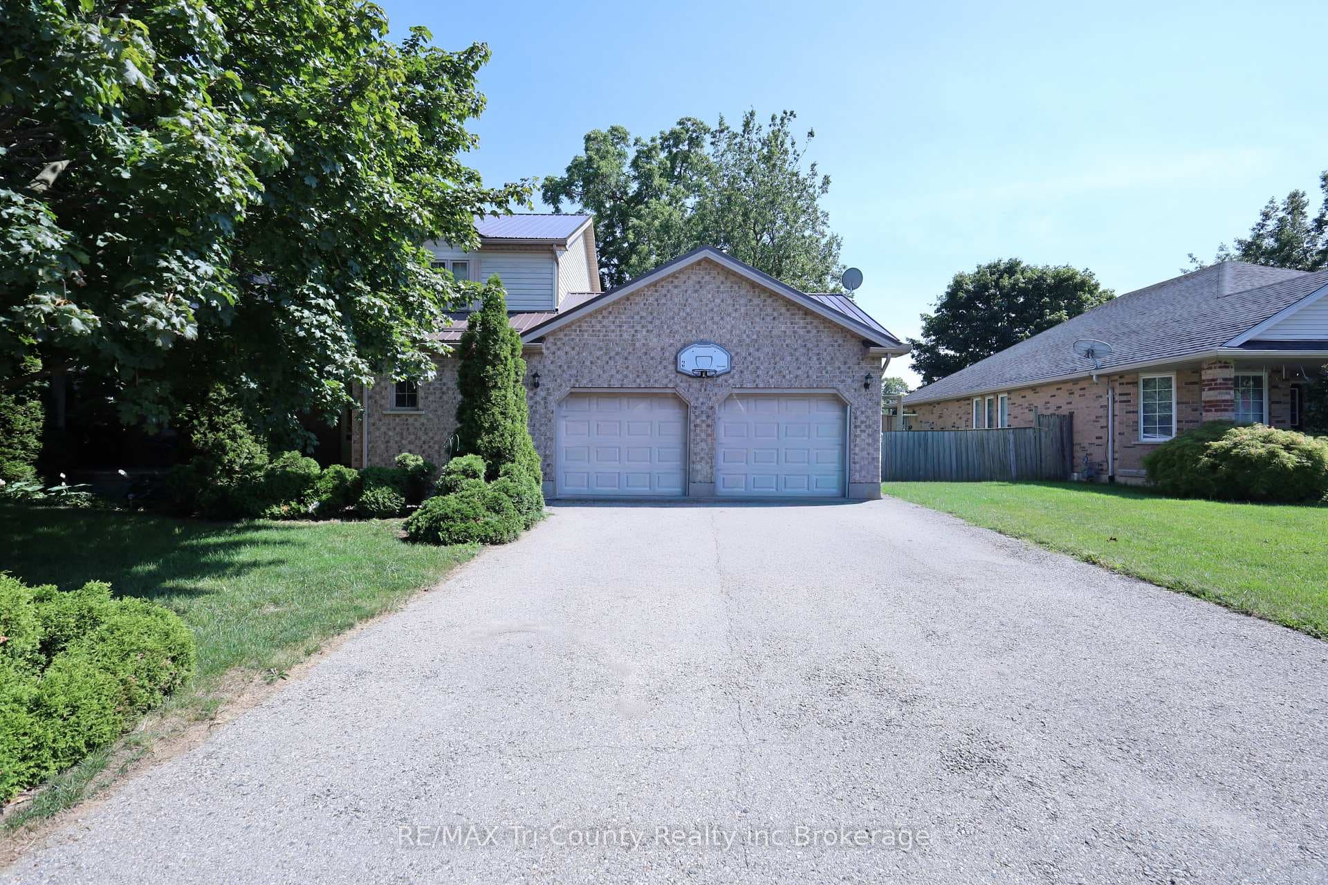 43 Trillium Drive photo 2