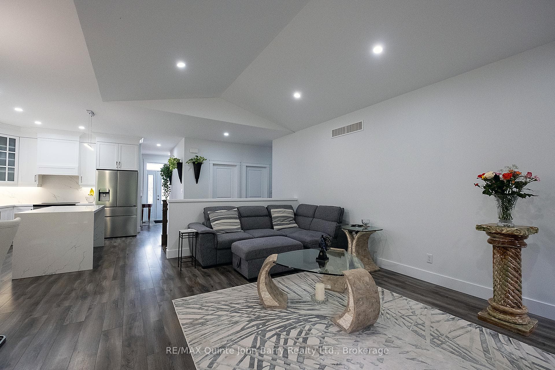 46 Birchmount Street photo 18