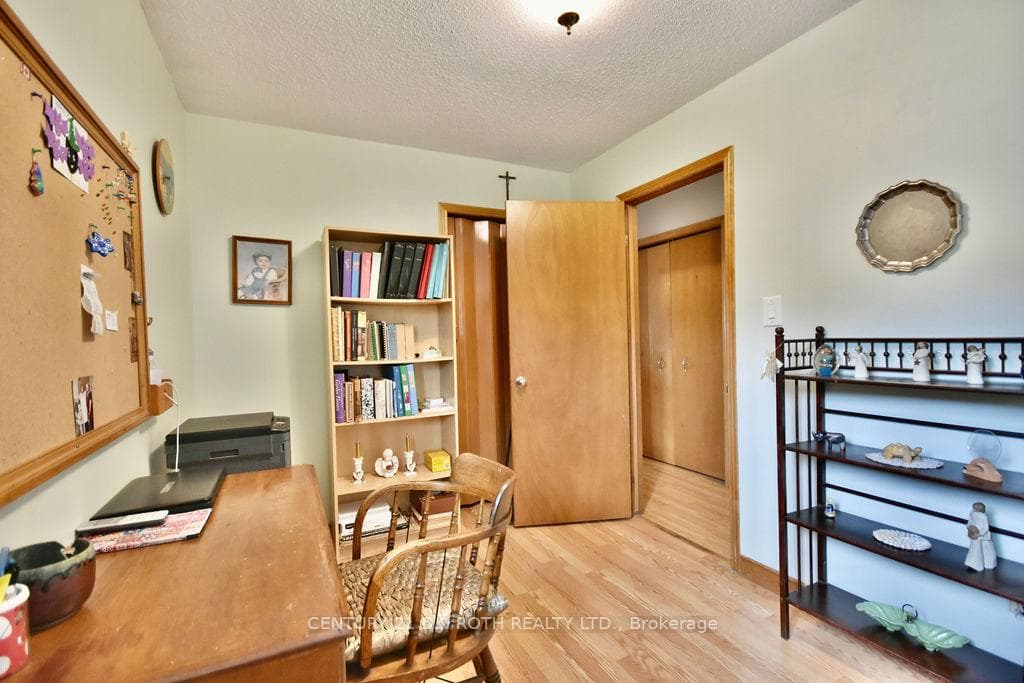 53 Andrea Crescent photo 18
