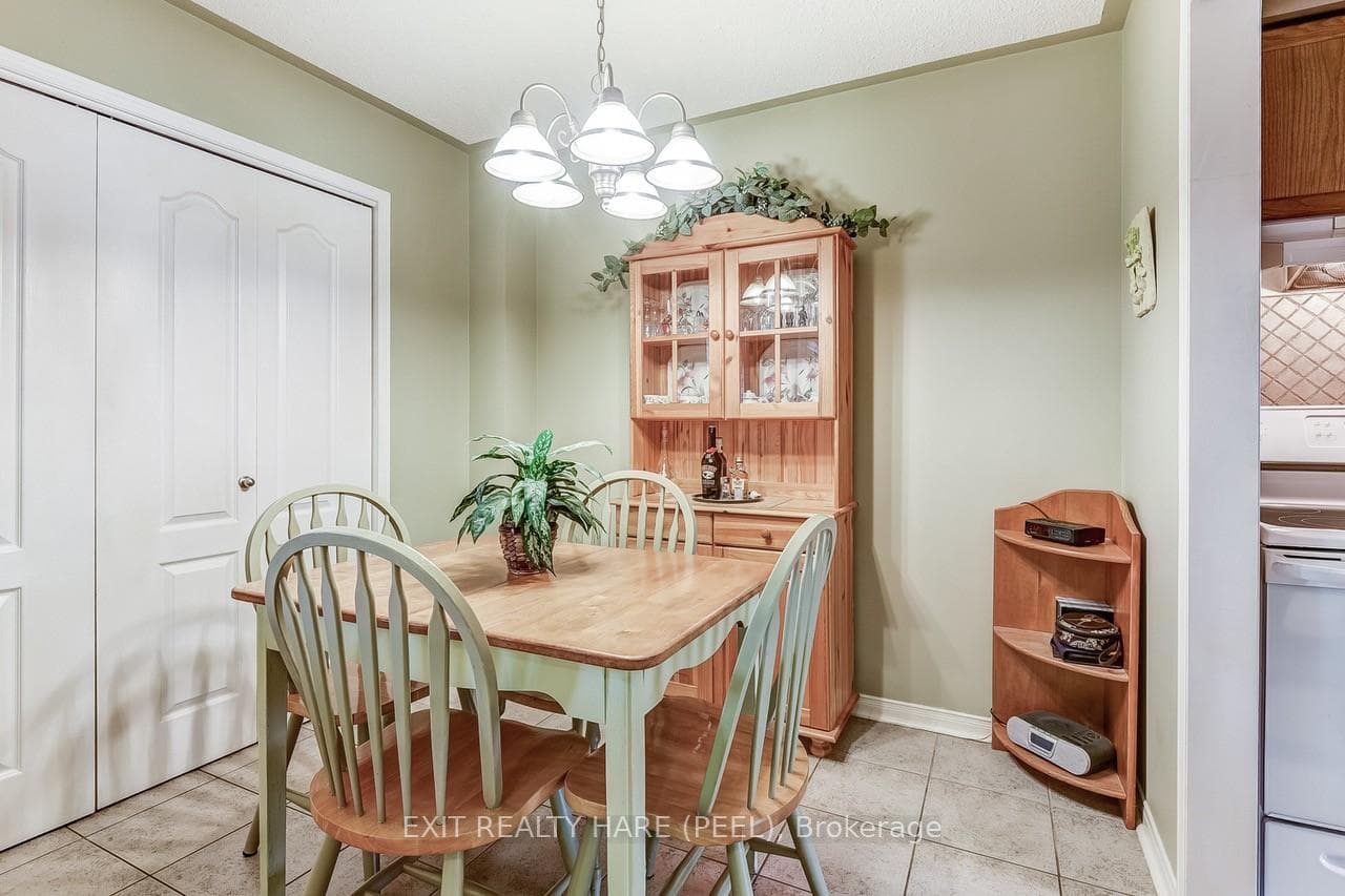 56 Hanton Crescent photo 20