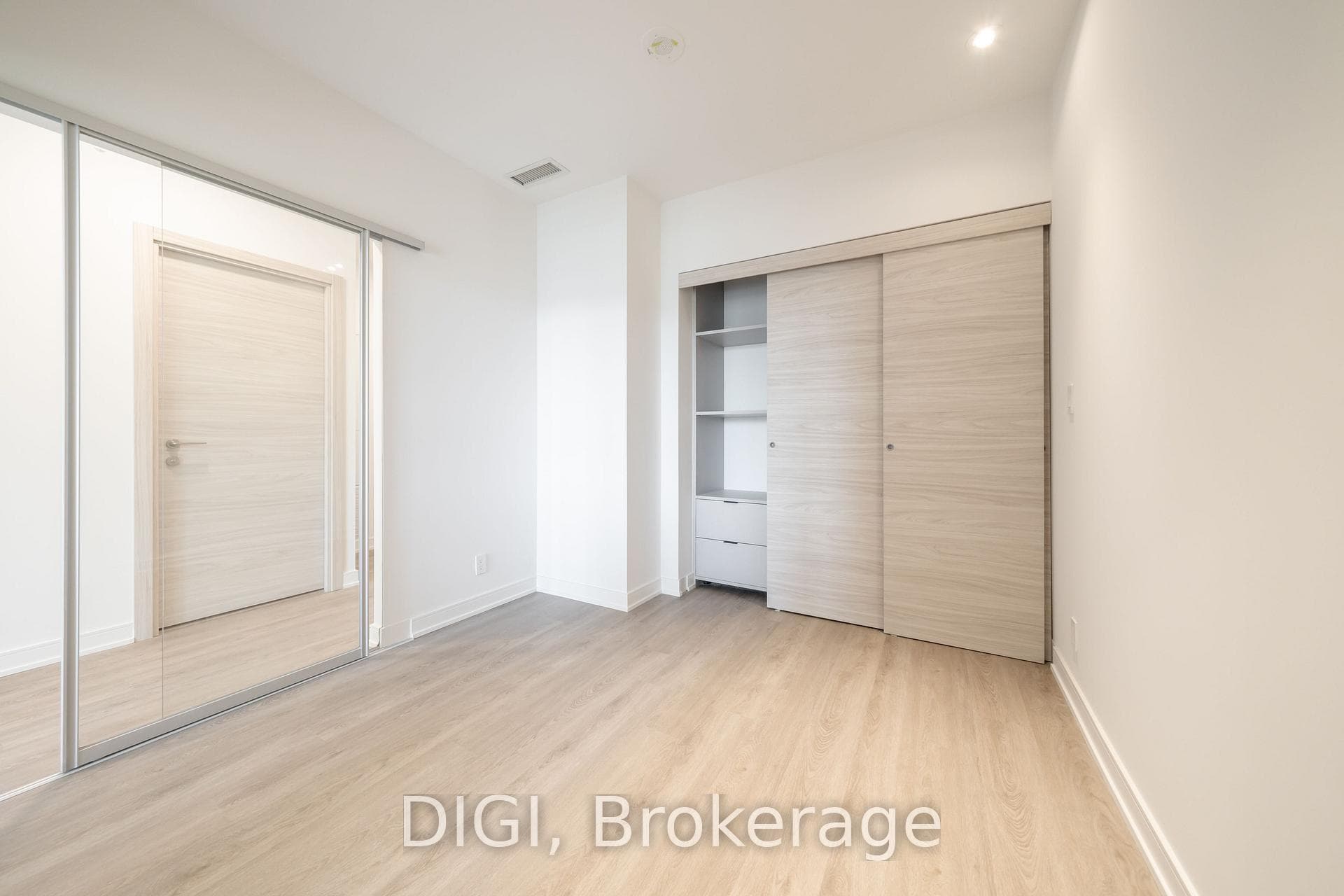 485 Perth Avenue Unit W322 photo 21