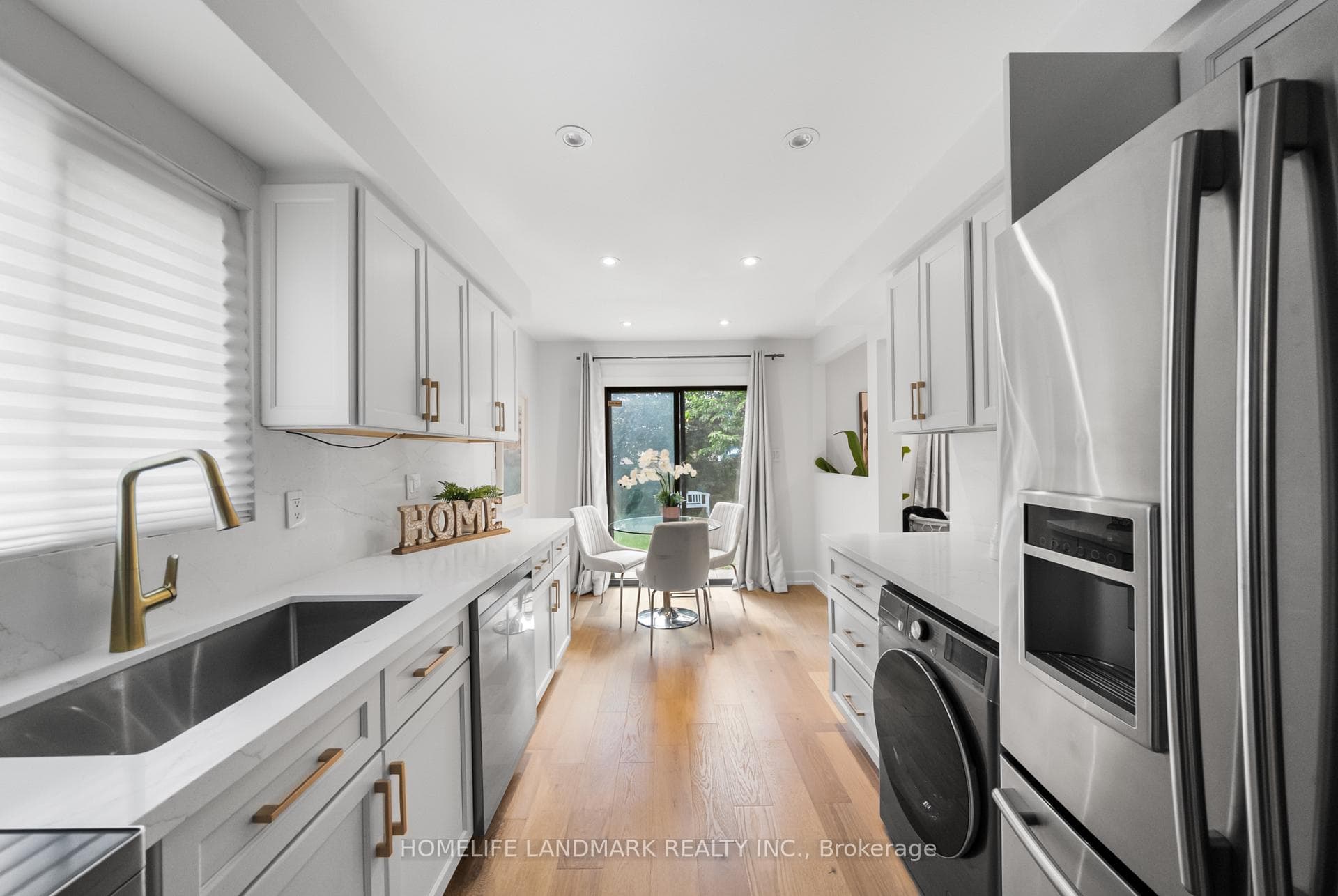 90 Gray Crescent photo 31