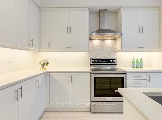 74 Salterton Circle photo 10