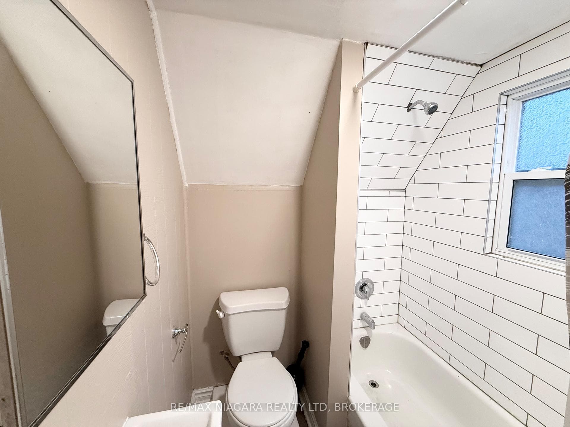 4701 RIVER Road Unit Unit 3 photo 16