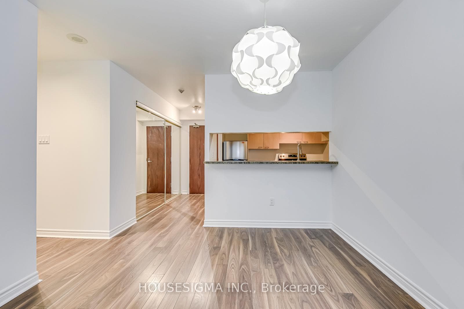 1055 Bay Street Unit 1708 photo 9