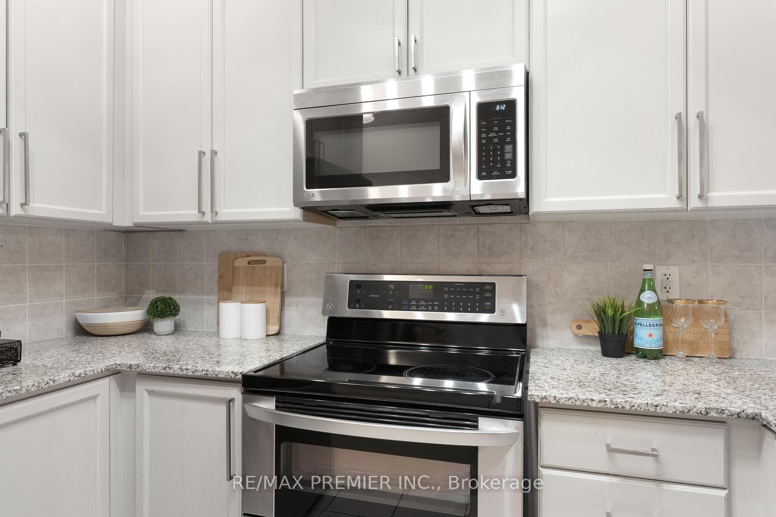 5233 Dundas Street Unit 129 photo 9