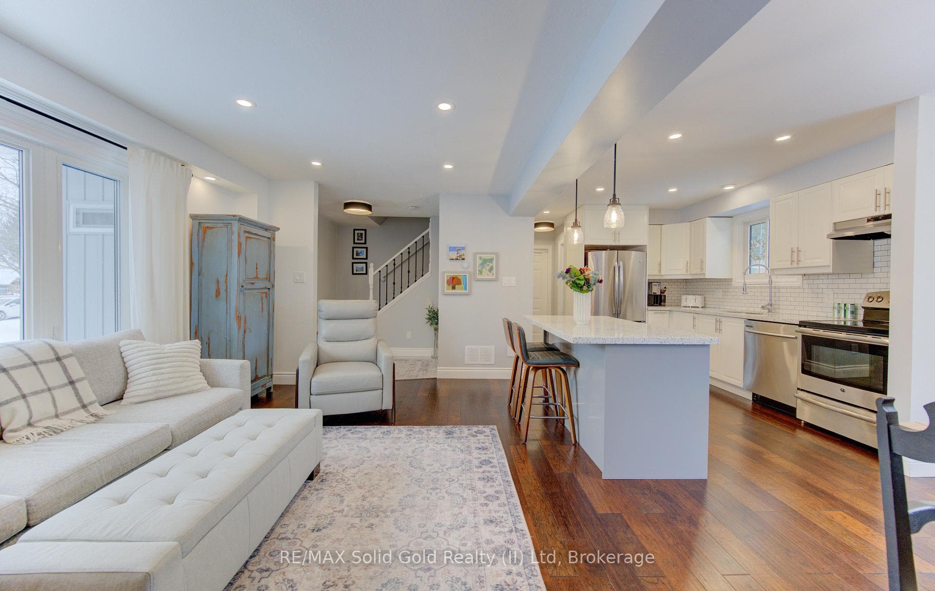 51 Nathaniel Crescent photo 8