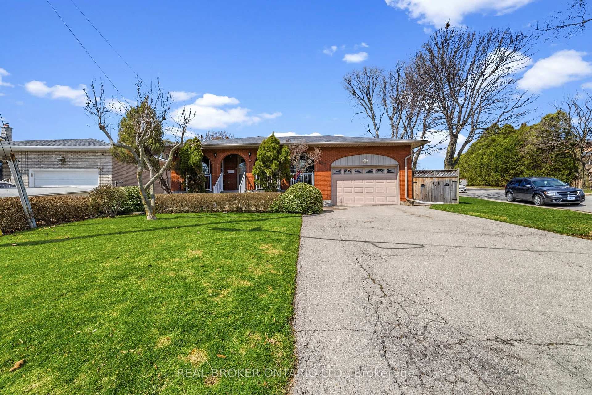 122 Green Cedar Drive photo 1