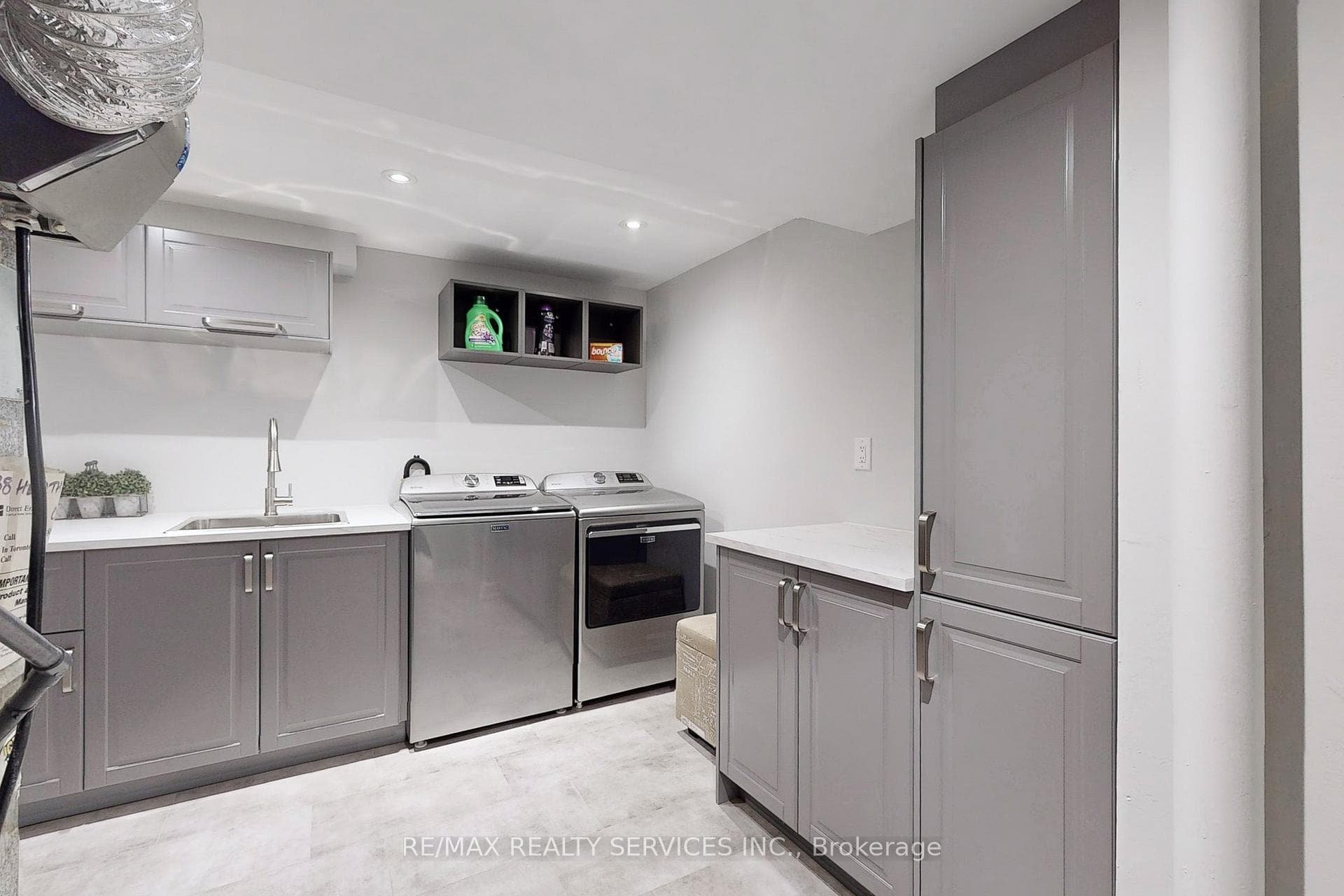 38 Heathcliffe Square photo 38