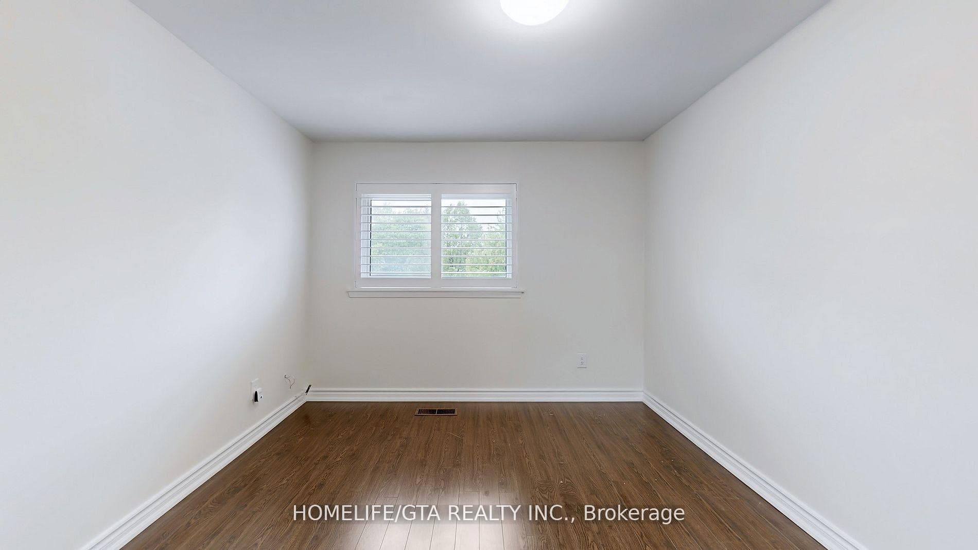 8 Whiteleas Avenue photo 34
