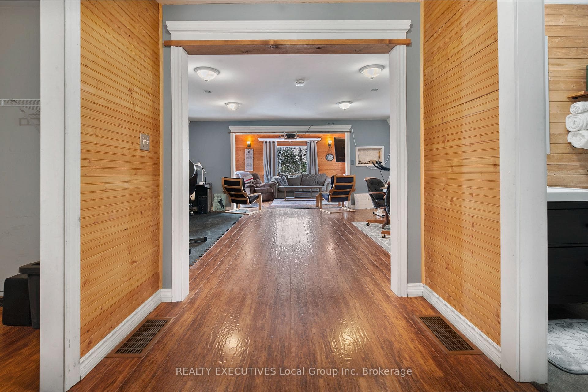 33 NORTH RIVER Road photo 8