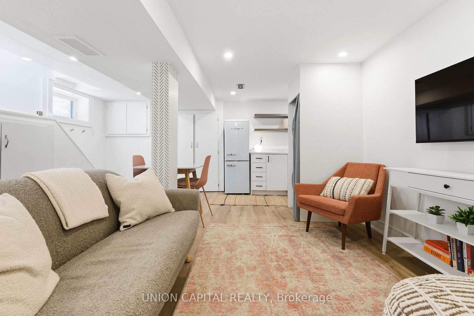 72 Robert Street photo 31