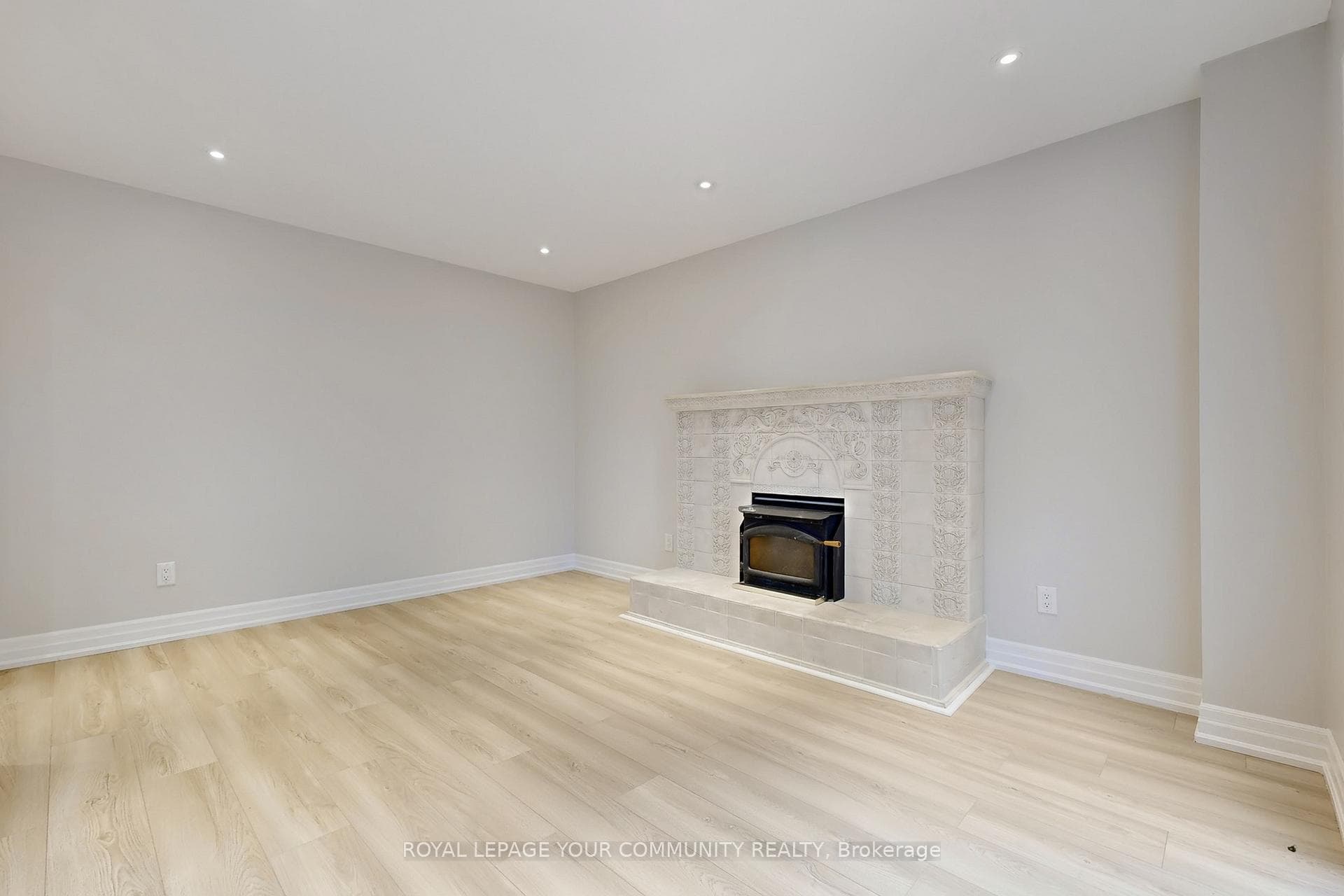 51 Houseman Crescent Unit Main Floor photo 8