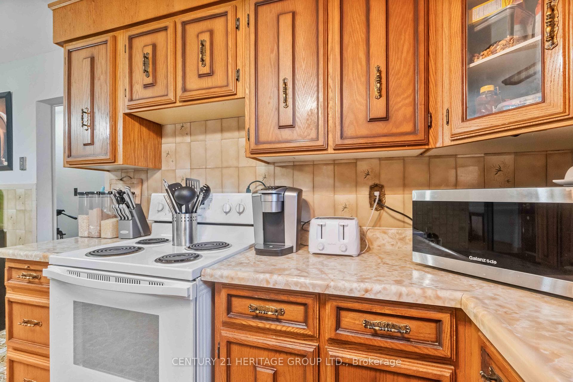 5885 Valley Way photo 19