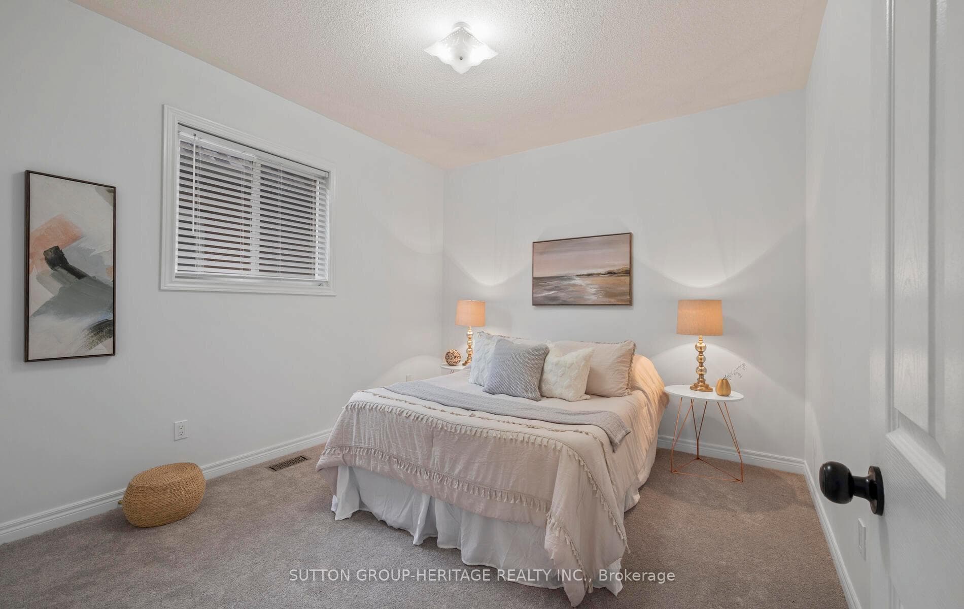 24 Helston Crescent photo 24