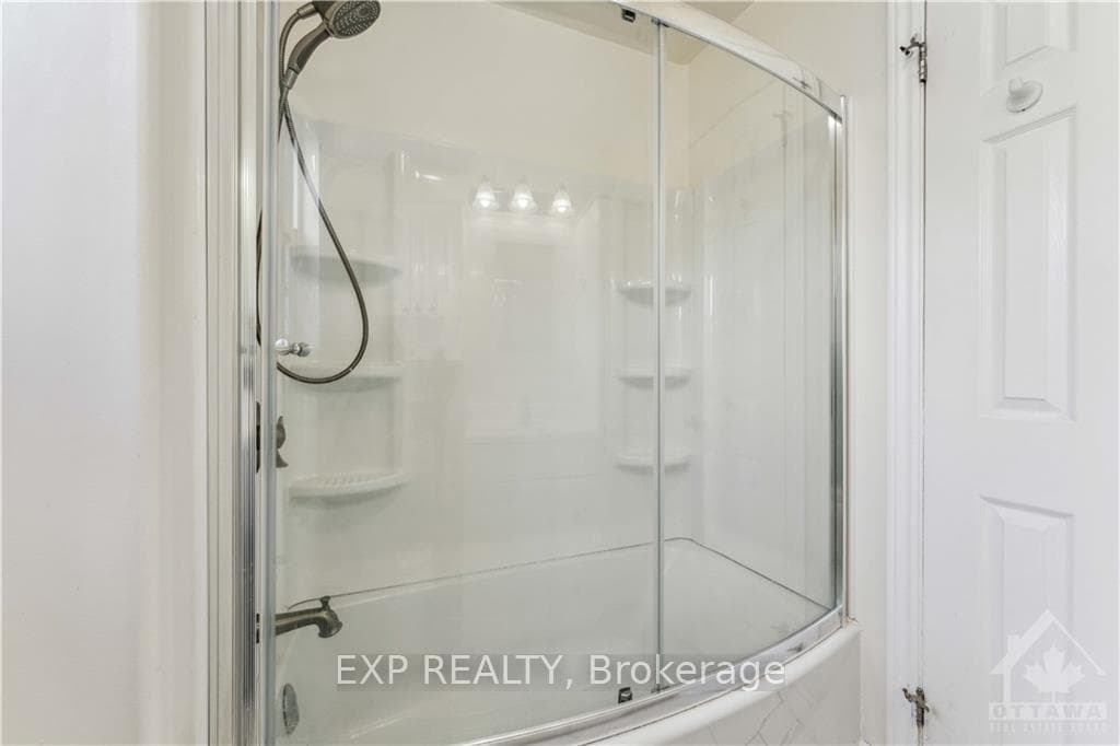 25 HUNTERSFIELD Drive photo 22