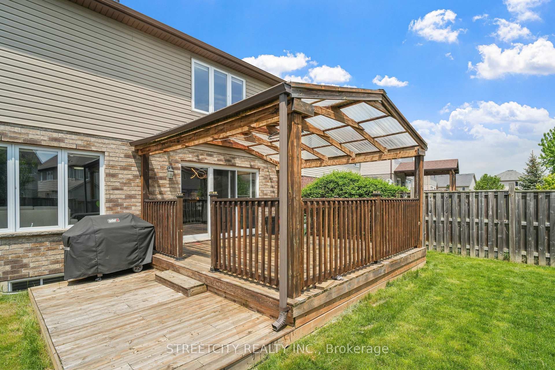 943 Grenfell Drive photo 39