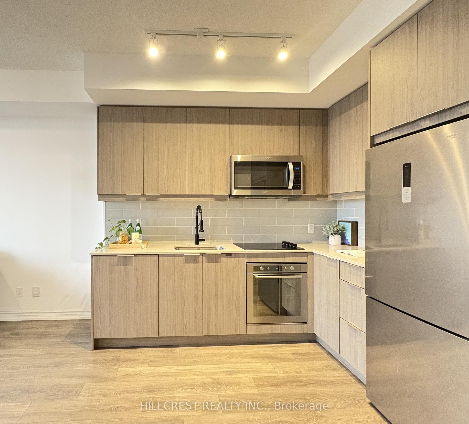 36 Forest Manor Road Unit 1107 photo 5