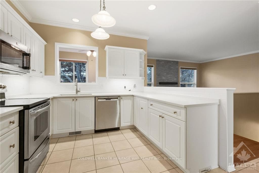 131 PATTERSON Crescent photo 10