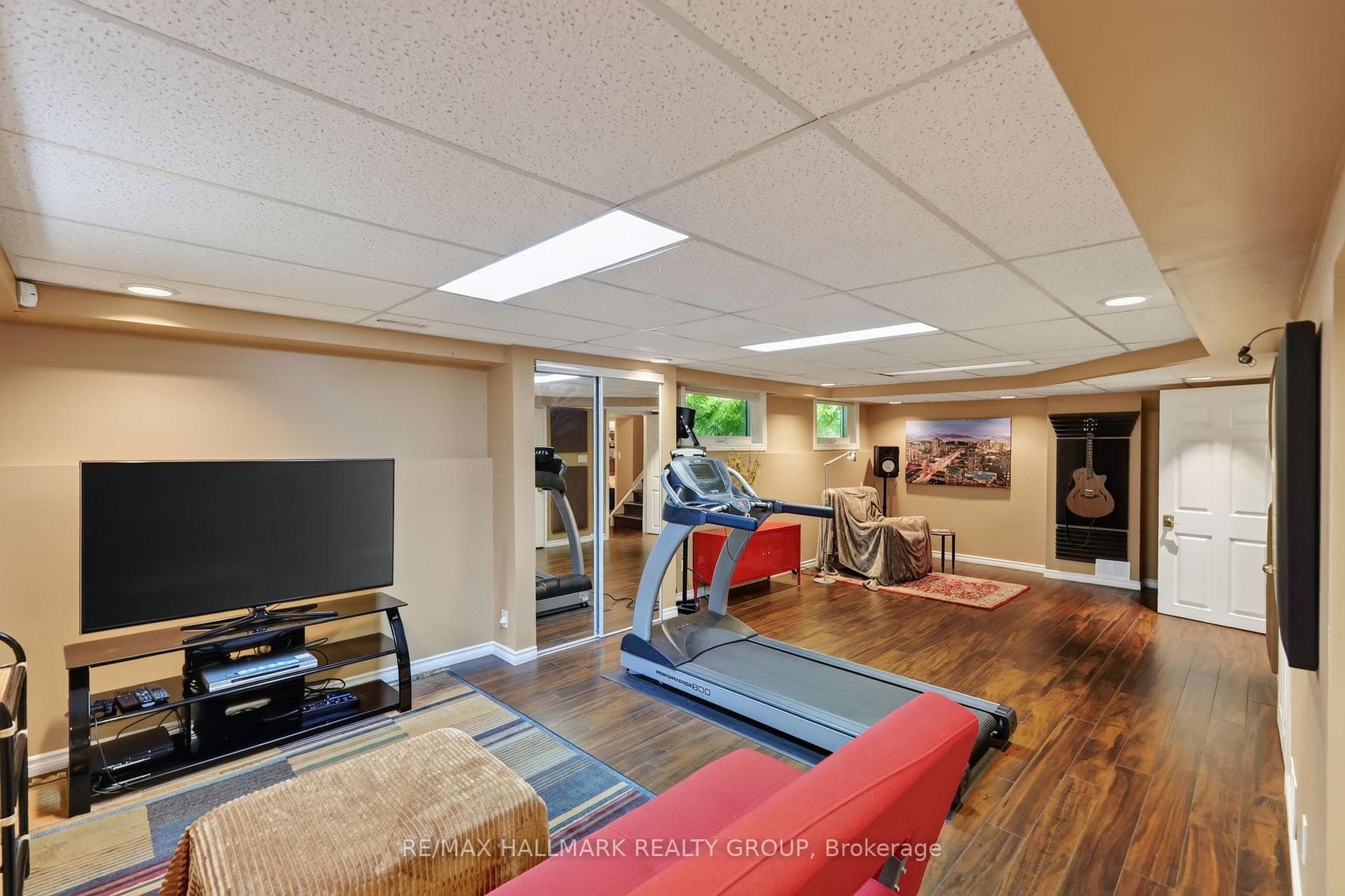 15 Pemberton Crescent photo 34