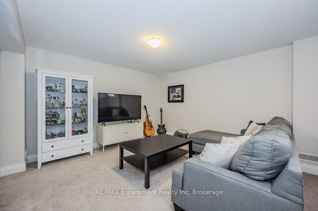 53 Frasson Drive photo 35