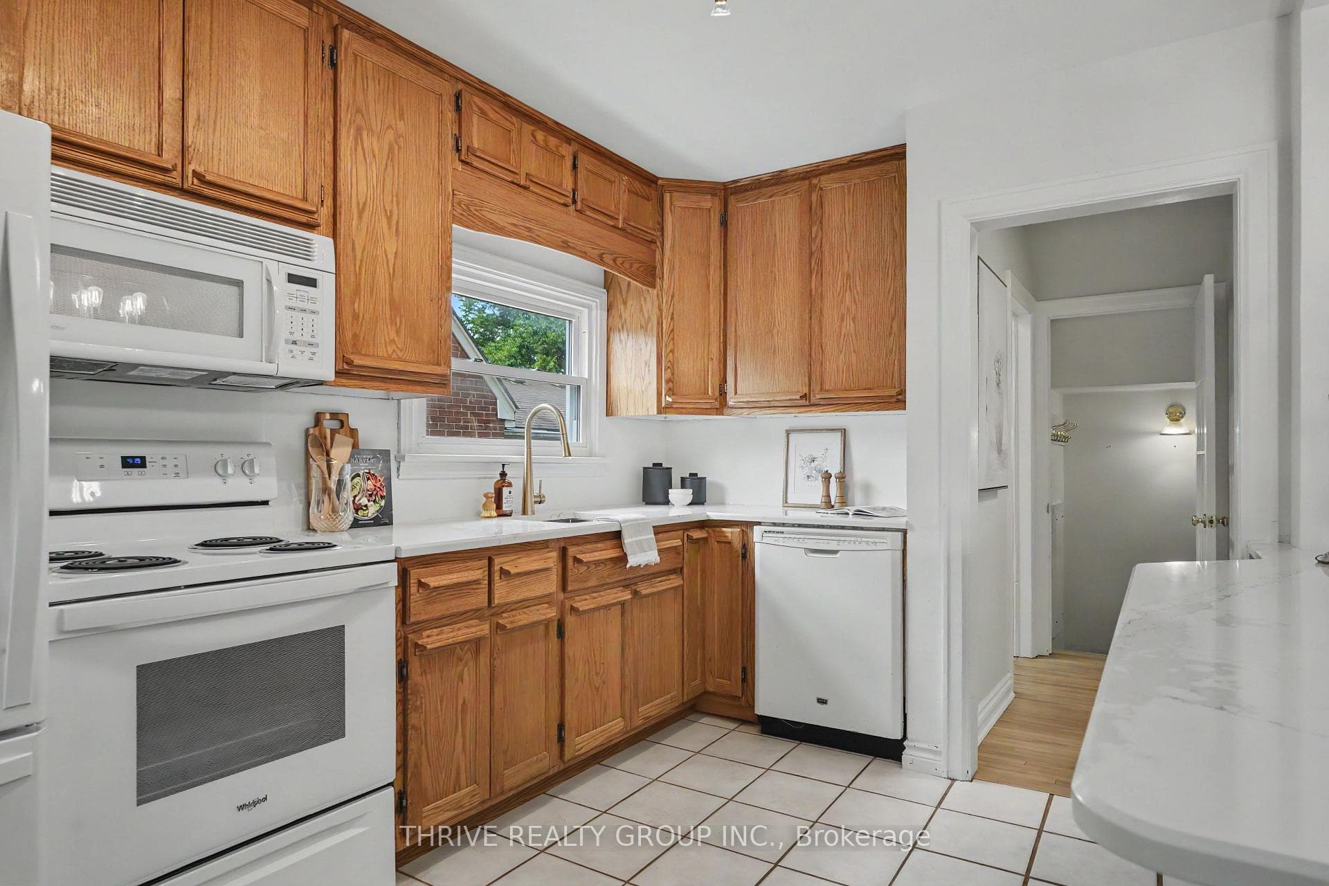 166 Ashland Avenue photo 6