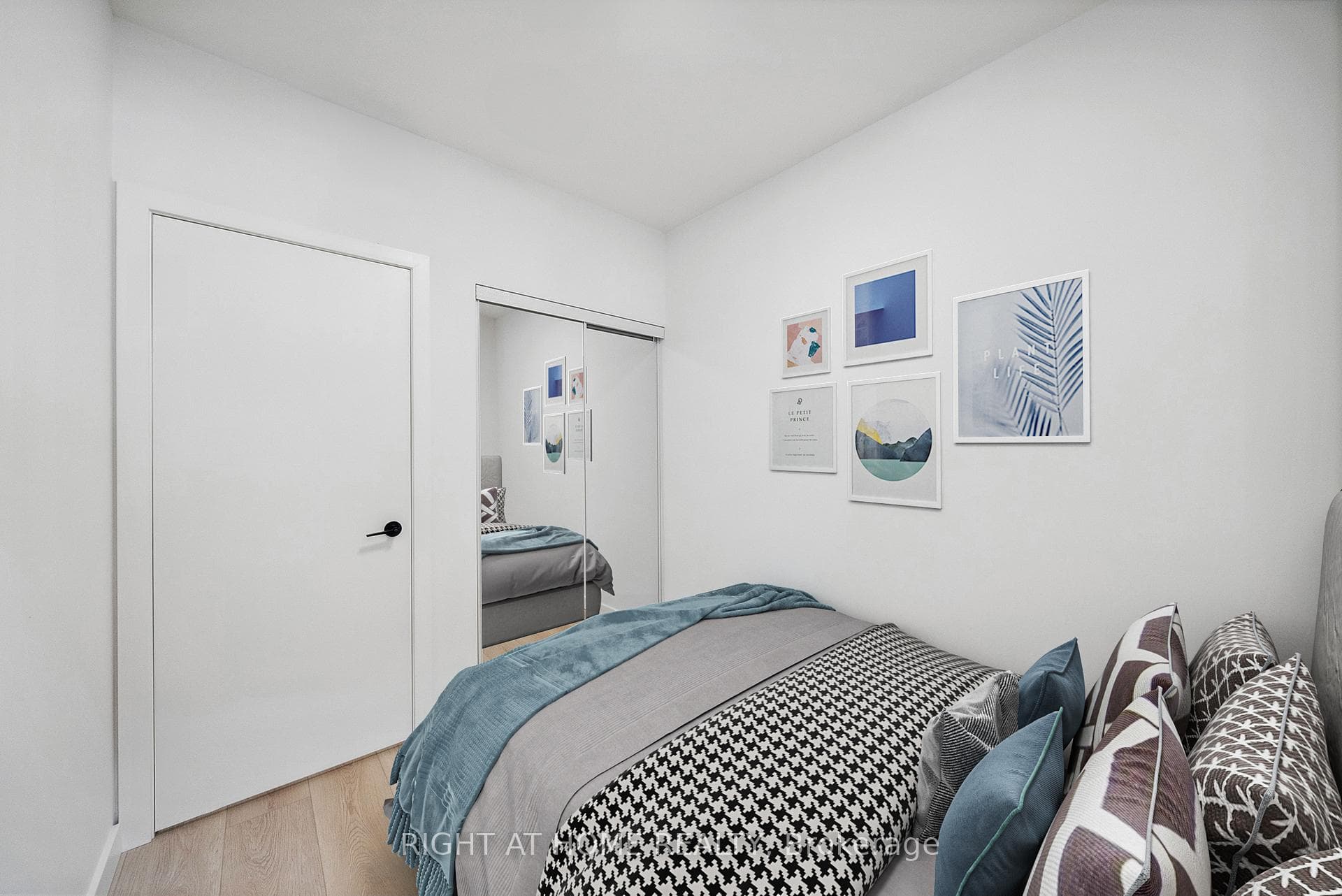 369 Howland Avenue Unit 5 photo 3