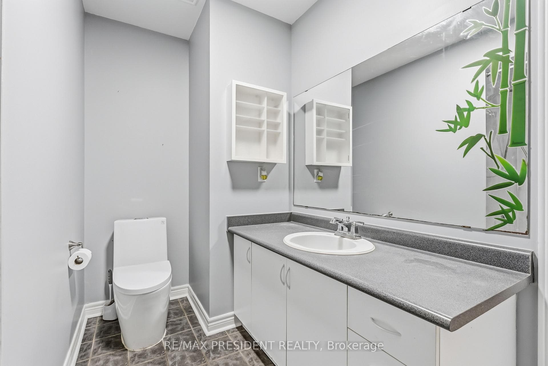 7031 Graydon Court photo 32