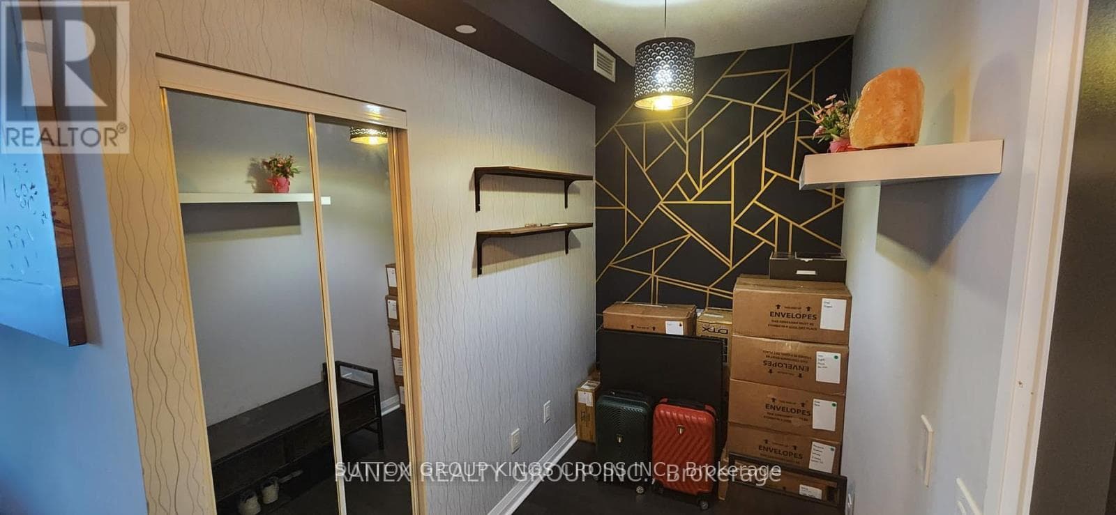 5025 Four Springs Avenue Unit 501 photo 16