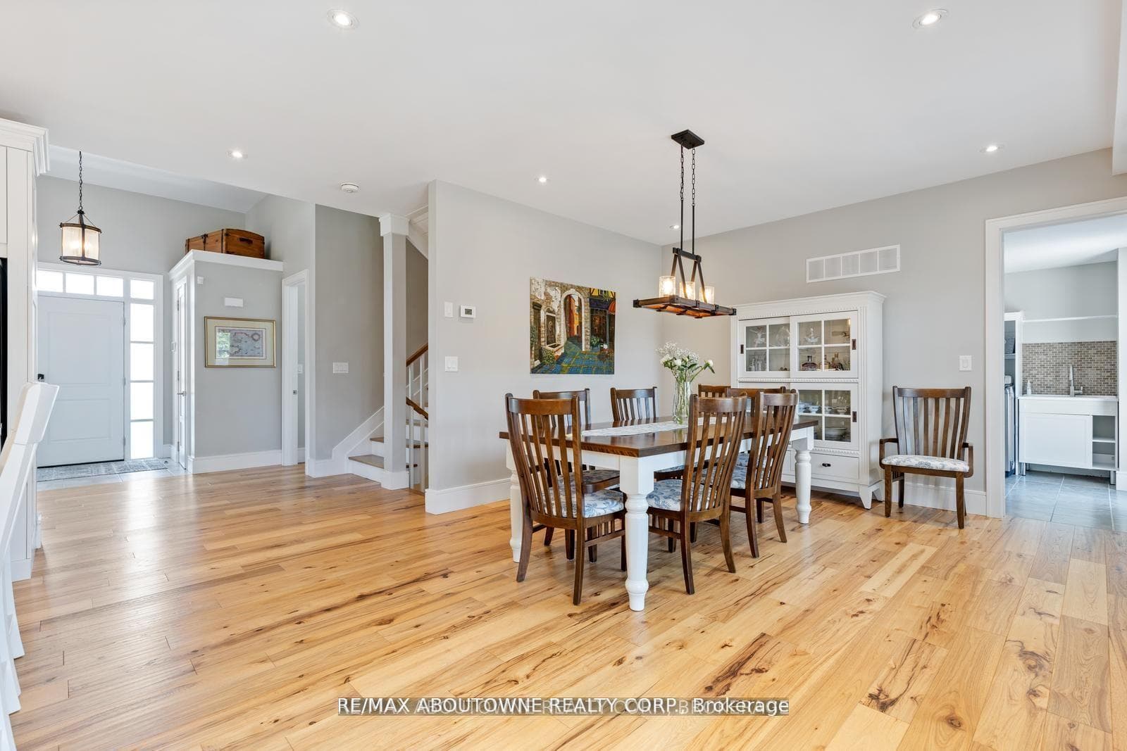 363 Walton Street photo 11