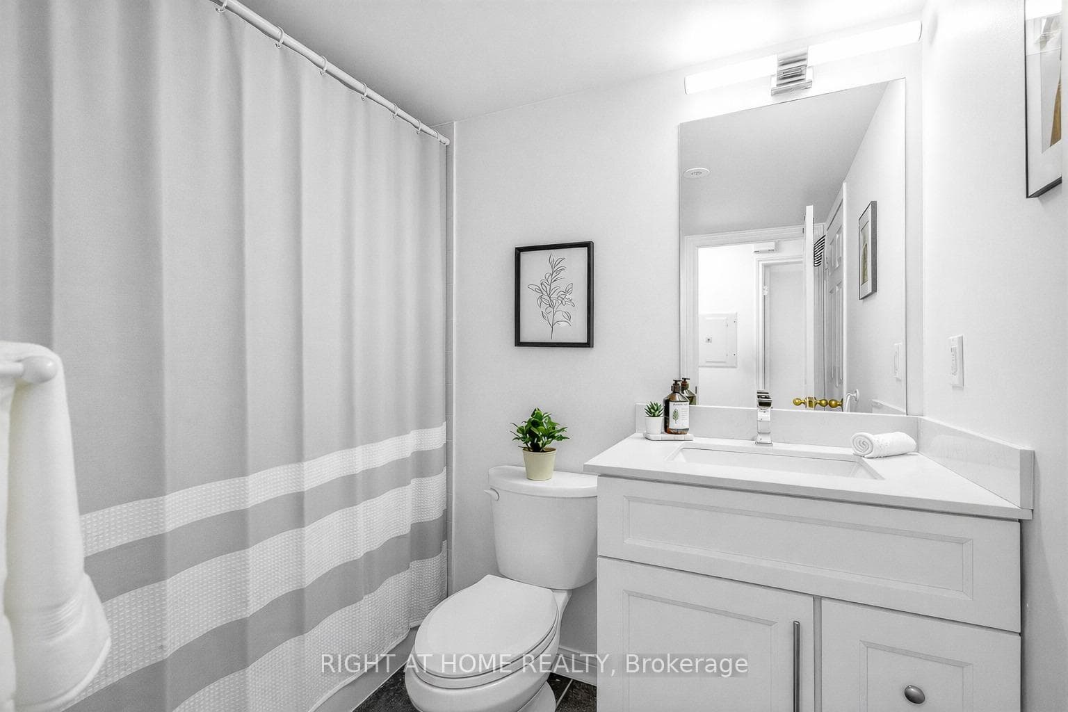 65 George Appleton Way Unit 2085 photo 12