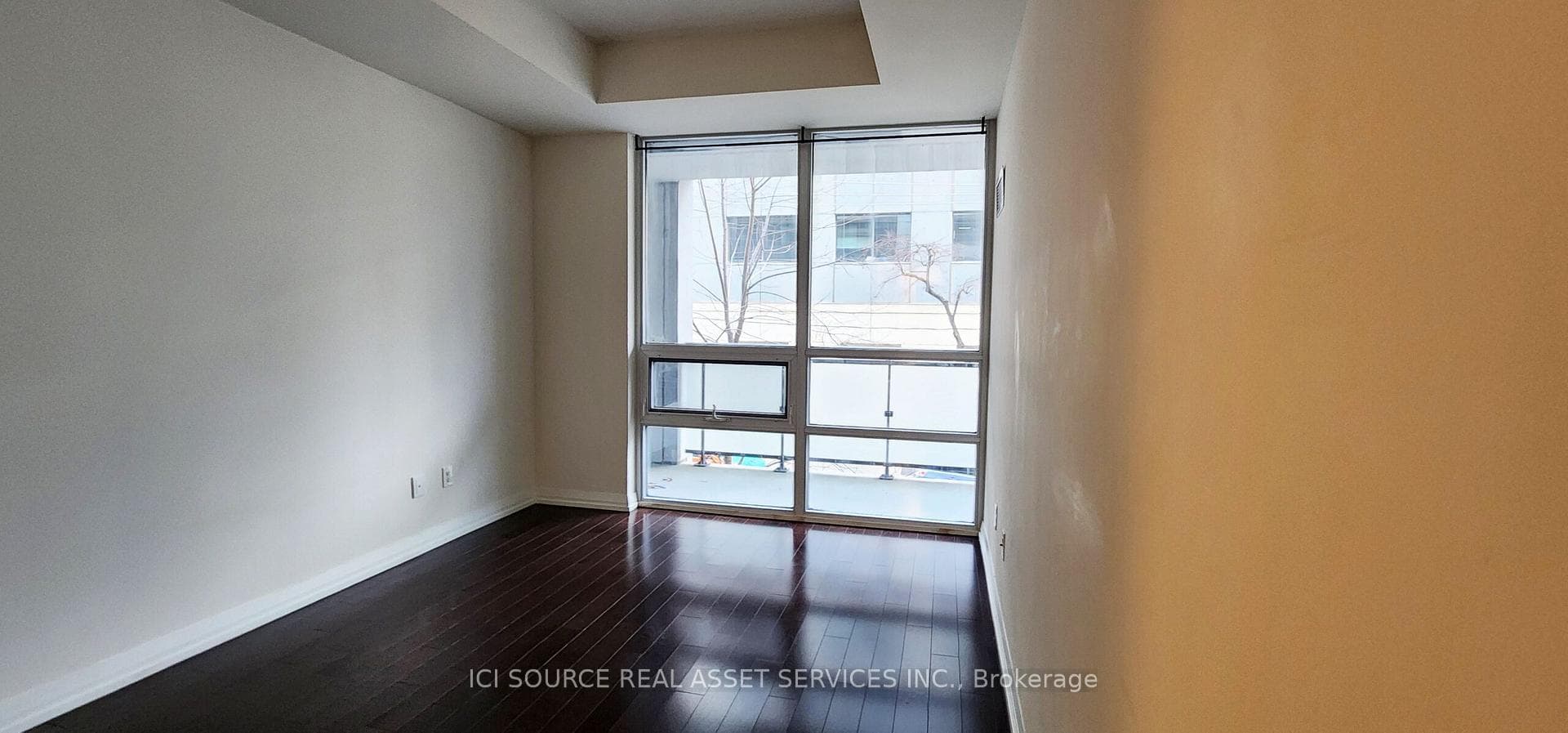 460 Adelaide Street Unit 203 photo 2