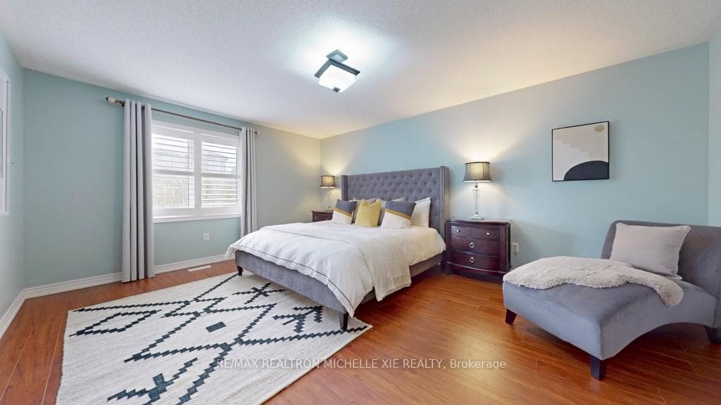 34 Kentview Crescent photo 16
